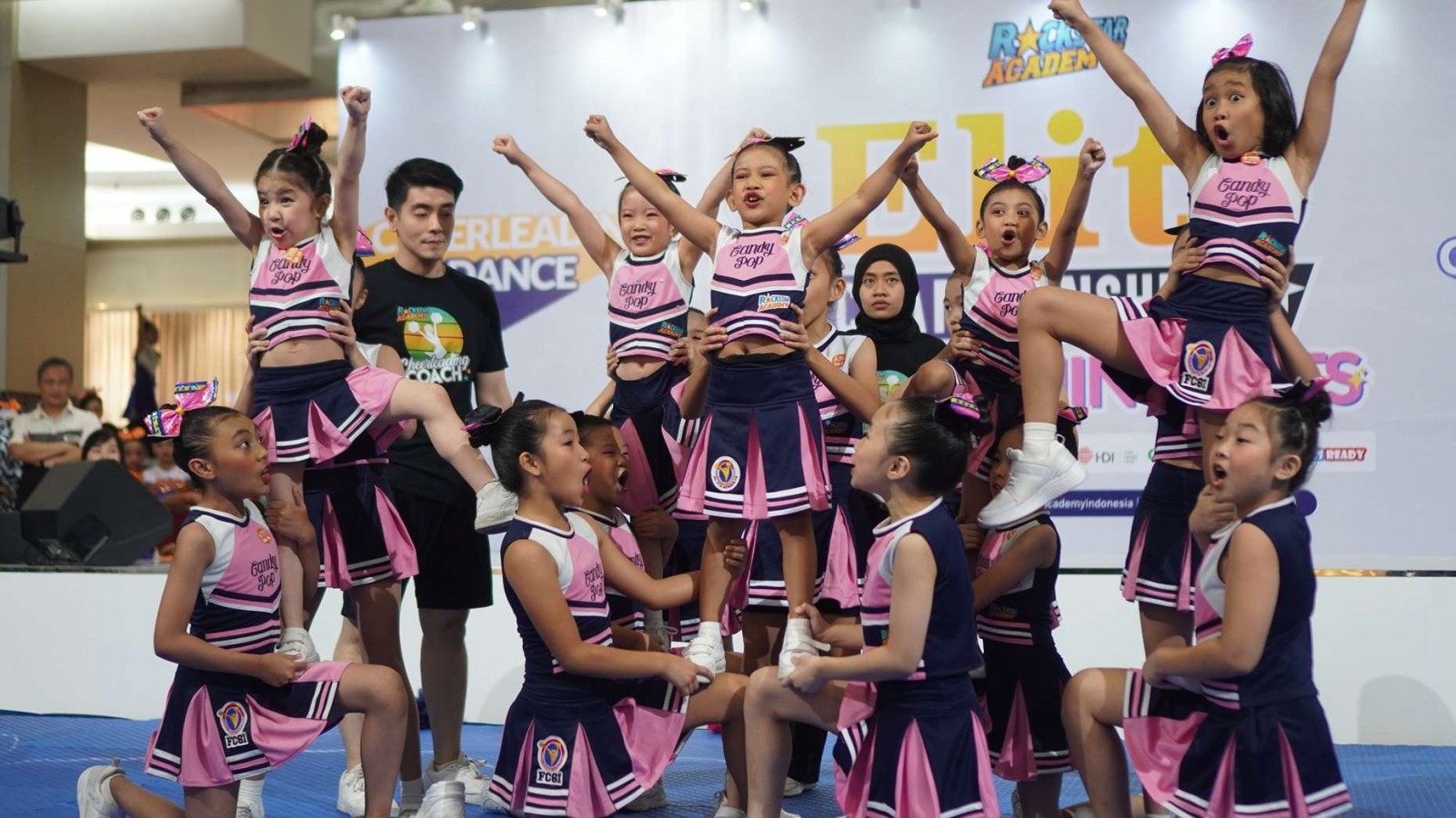 Back Spot Cheer: Latihan dan Latihan untuk Menyempurnakan Penampilan Pandu Sorak